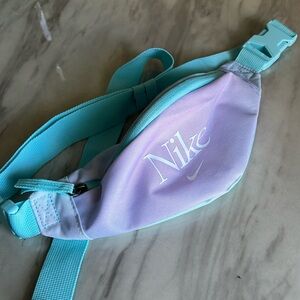 Nike Heritage Waist Fanny Pack- never worn